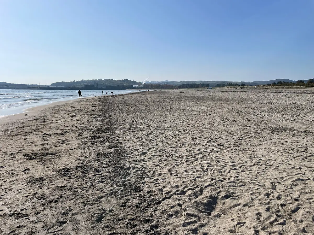 The wide sandy beach at Par Sands on St Austell Bay
